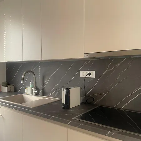 Modern Apartment In City Centre - Free Parking Skopje Exterior photo
