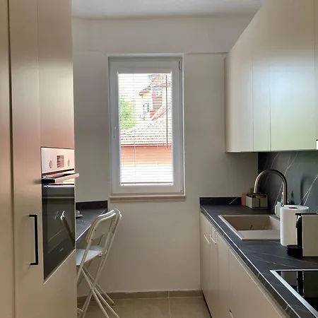 Modern Apartment In City Centre - Free Parking Skopje Exterior photo